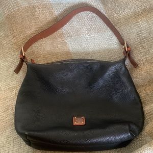 Shoulder handbag